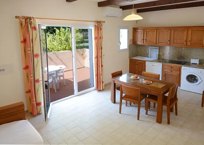 奥鲁码头假日村庄酒店