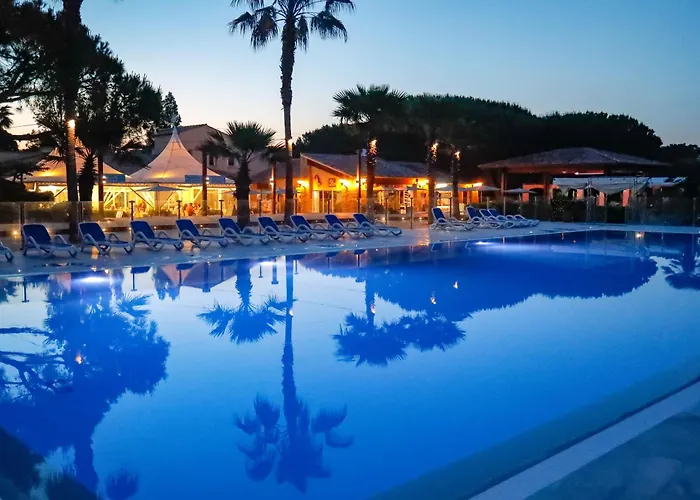 奥鲁码头假日村庄酒店 吉索纳恰