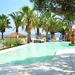 Village De Marina D'oru
