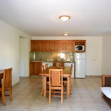 Parco vacanze Village De Marina D'oru 4*