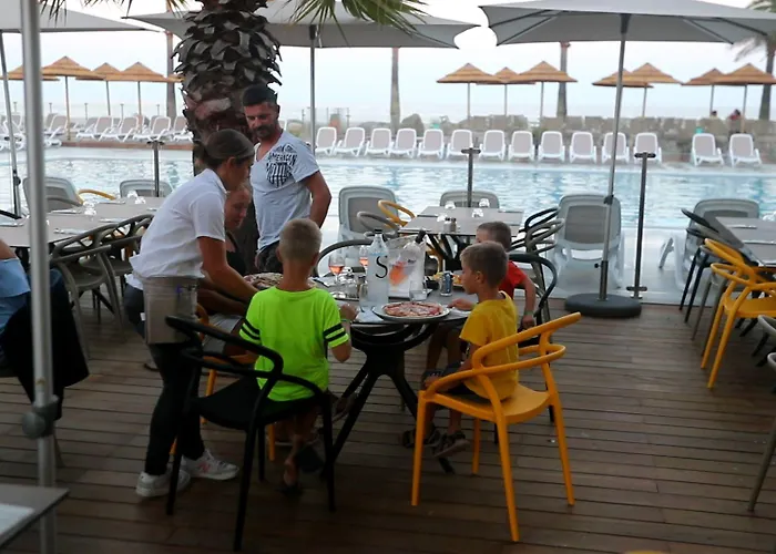 Village De Marina D'oru 4*