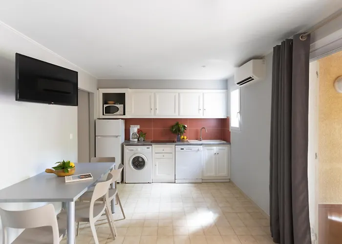 Aldeamento Turístico Village De Marina D'oru Ghisonaccia